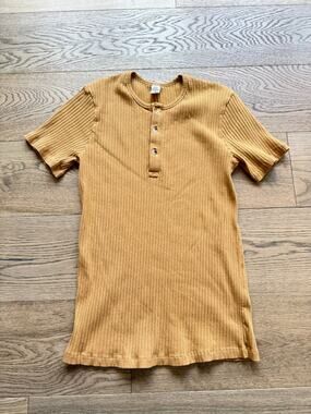 Kate Quinn Organic Ribbed Cotton Henley Top M